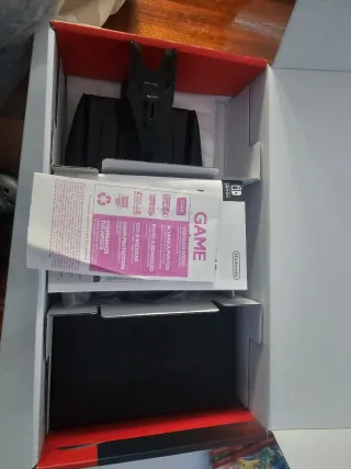 Nintendo Switch Azul/Rojo. Leer descripción.