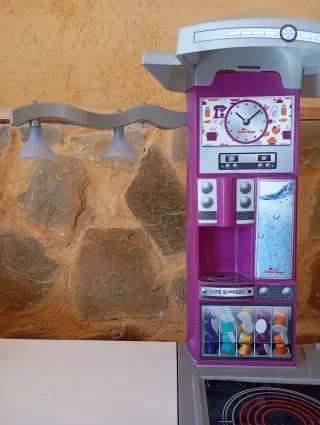 Cocinita de juguete con accesorios