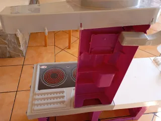 Cocinita de juguete con accesorios