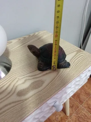 Figura tortuga madera tallada