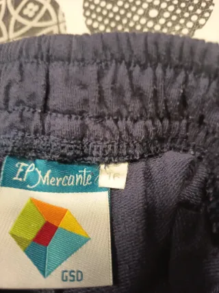 Pantalón corto deportivo GDD. Talla 16