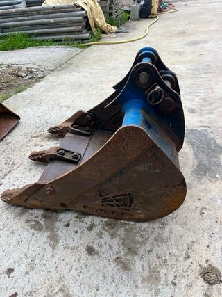 Mini excavadora Kubota U17