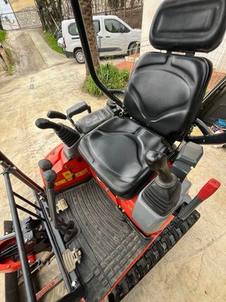 Mini excavadora Kubota U17