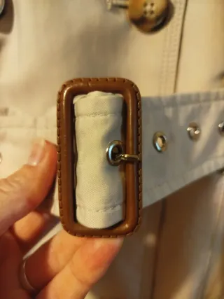 Gabardina Beige Clásica