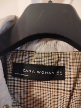 Gabardina Beige Clásica