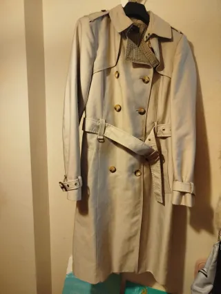 Gabardina Beige Clásica