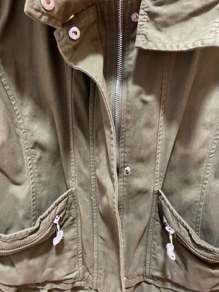 Chaqueta Zara Verde Militar con Capucha