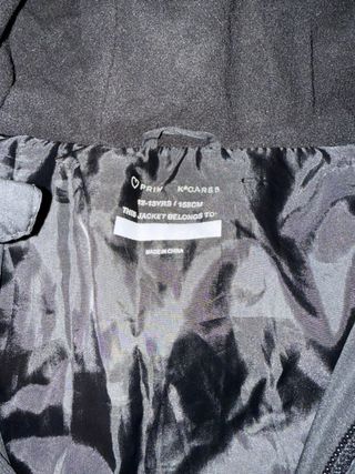 Abrigo acolchado niño negro