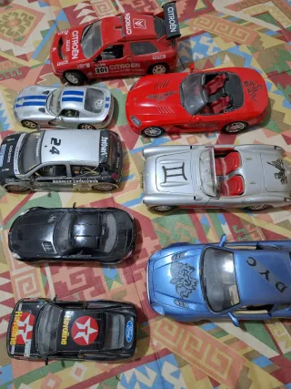 Coches a escala 1:18 y 1:24