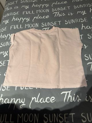 Camiseta Bershka corta rosa claro talla S