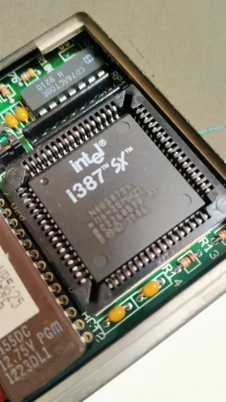 Chicony NB5625 Ordenador Portátil Beige/Gris