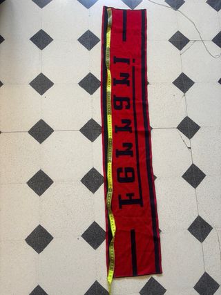 Berretto e sciarpa Ferrari rossi