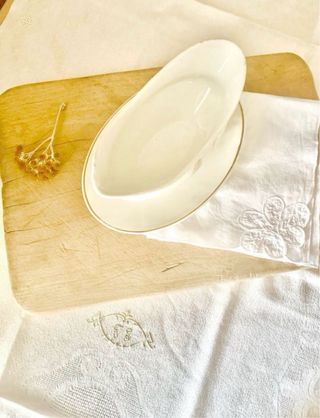 Salsera San Claudio Cerámica Dorada