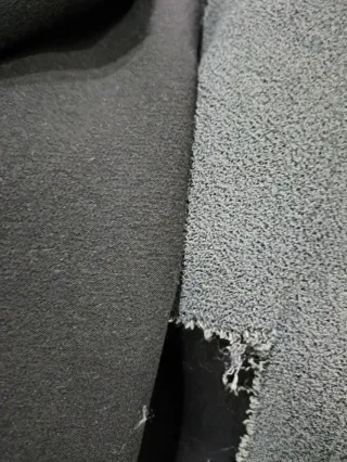 Restos Pieles y Material Arreglos Monos Moto