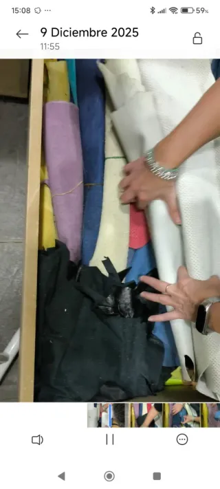 Restos Pieles y Material Arreglos Monos Moto