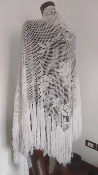 Scialle vintage anni '70 in filet