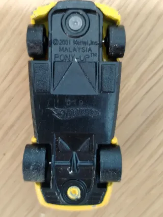 Hot Wheels Pony Up gialla