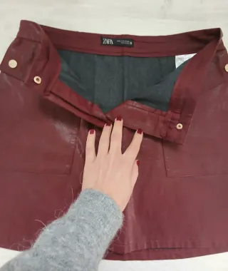 Minifalda polipiel Zara