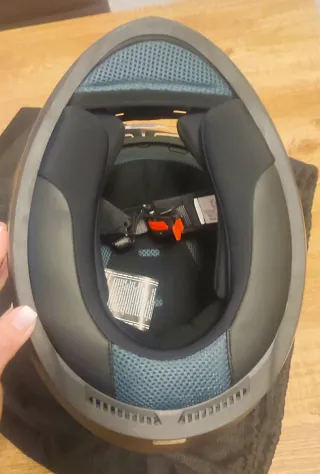 Casco Helmets L52 NUEVO SIN ESTRENAR, negro Mate