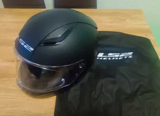 Casco Helmets L52 NUEVO SIN ESTRENAR, negro Mate
