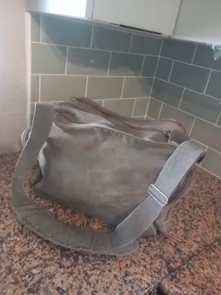 Bolsa de pesca SPRO con múltiples bolsillos