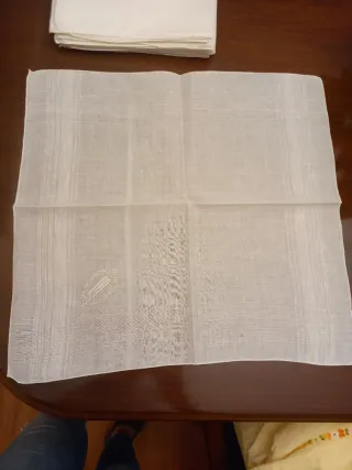 7 Pañuelo caballero bordado letra M precio negoci