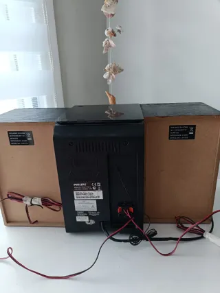 Mini Cadena Musical Philips Negra y Plateada