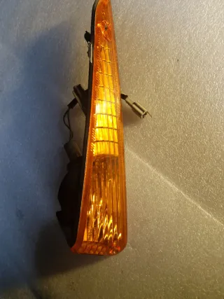 Intermitente delantero derecho Honda Lead