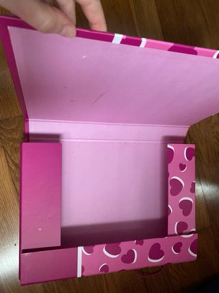 Lote escolar: mochila, carpetas y bolígrafos