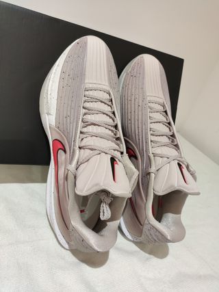 T47,5 Zapatillas Nike G.T. Cut 3 Turbo