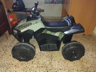 Moto eléctrica infantil FEBER
