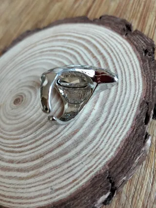 Anillo estilo Uno de 50.