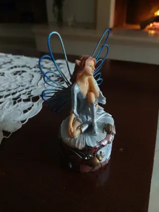 Fatina cofanetto con ali blu