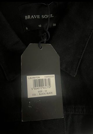 Talla S / M / L. Cazadora vaquera negra BRAVE SOUL