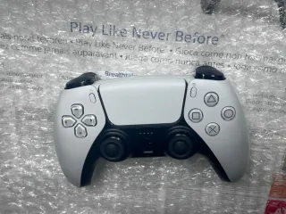 Mando DualSense y juego