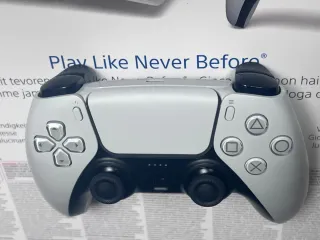 Mando DualSense y juego