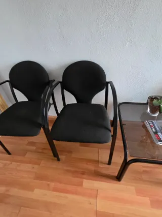 Conjunto 5 Sillas y 1 Mesa Recepción