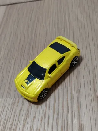 Hot Wheels Dodge Charger SRT8 Giallo