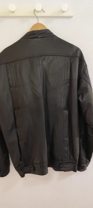 Chaqueta de Piel Vintage Negra