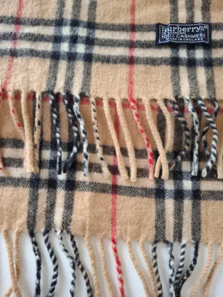 Sciarpa Burberry Cashmere Beige e Rossa