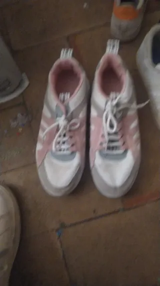 Lote Zapatos y Muñecas hay todas las marcas Elsa