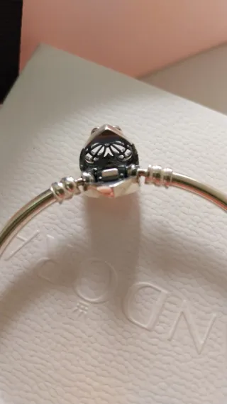 Pulsera rígida Pandora Talla 17.