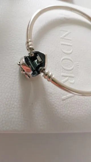 Pulsera rígida Pandora Talla 17.