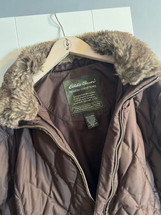 Chaqueta acolchada mujer marrón