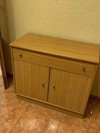 Mueble de madera para TV