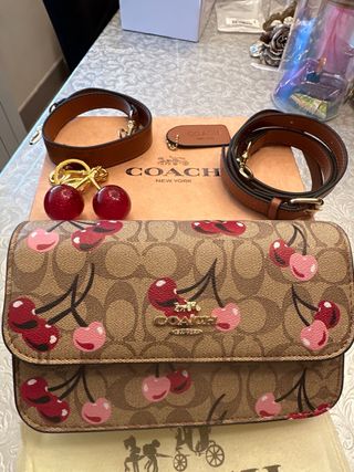 Bolso Coach Cherry con 2 Correas