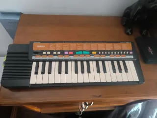 Teclado Yamaha PSS-9 Portasound - Vintage