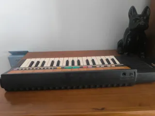 Teclado Yamaha PSS-9 Portasound - Vintage