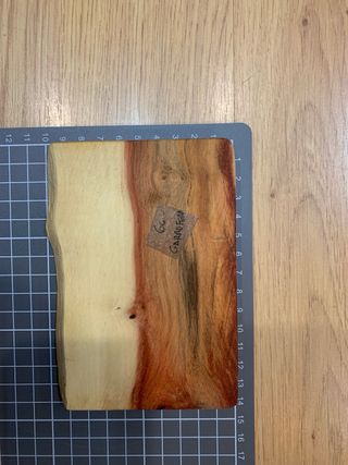 Tabla de cortar artesanal de madera de Algarrobo