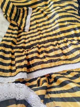 Vestido blanco y azul con encaje